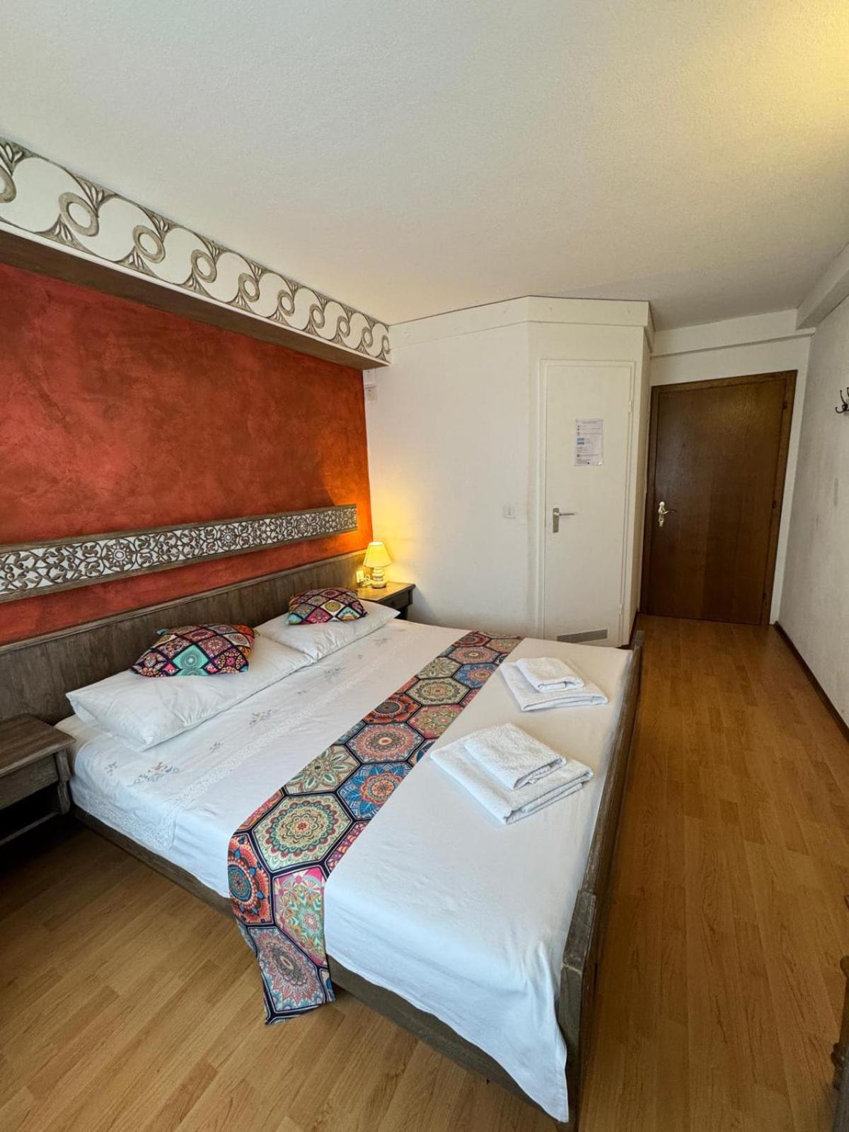Hotel Post Cunter Biancardi سافونين المظهر الخارجي الصورة